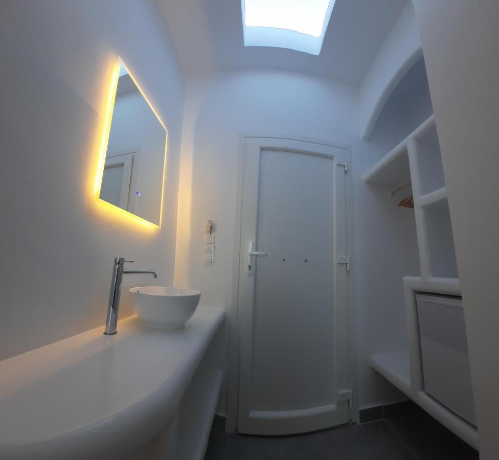 Hotel Paros Blue Dolphin à Chrisi Akti  Extérieur photo