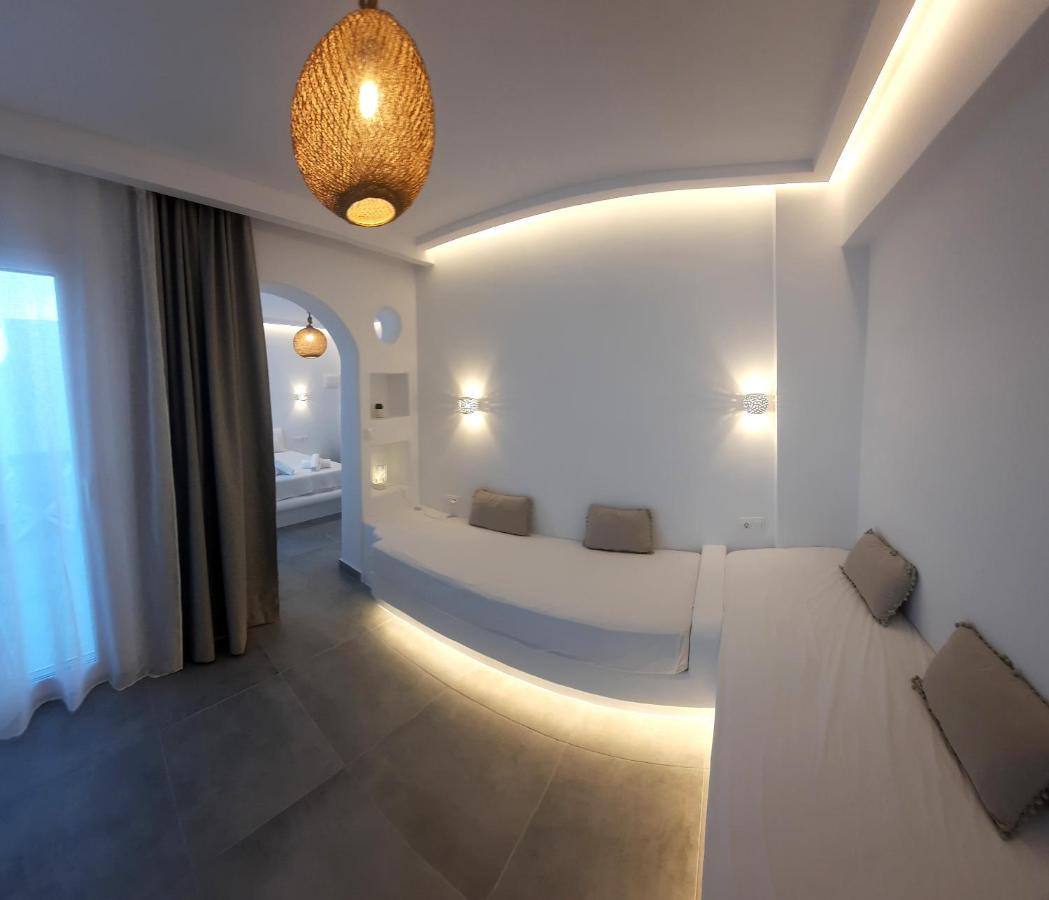 Hotel Paros Blue Dolphin à Chrisi Akti  Extérieur photo