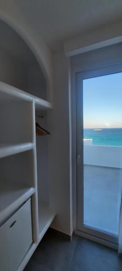 Hotel Paros Blue Dolphin à Chrisi Akti  Extérieur photo